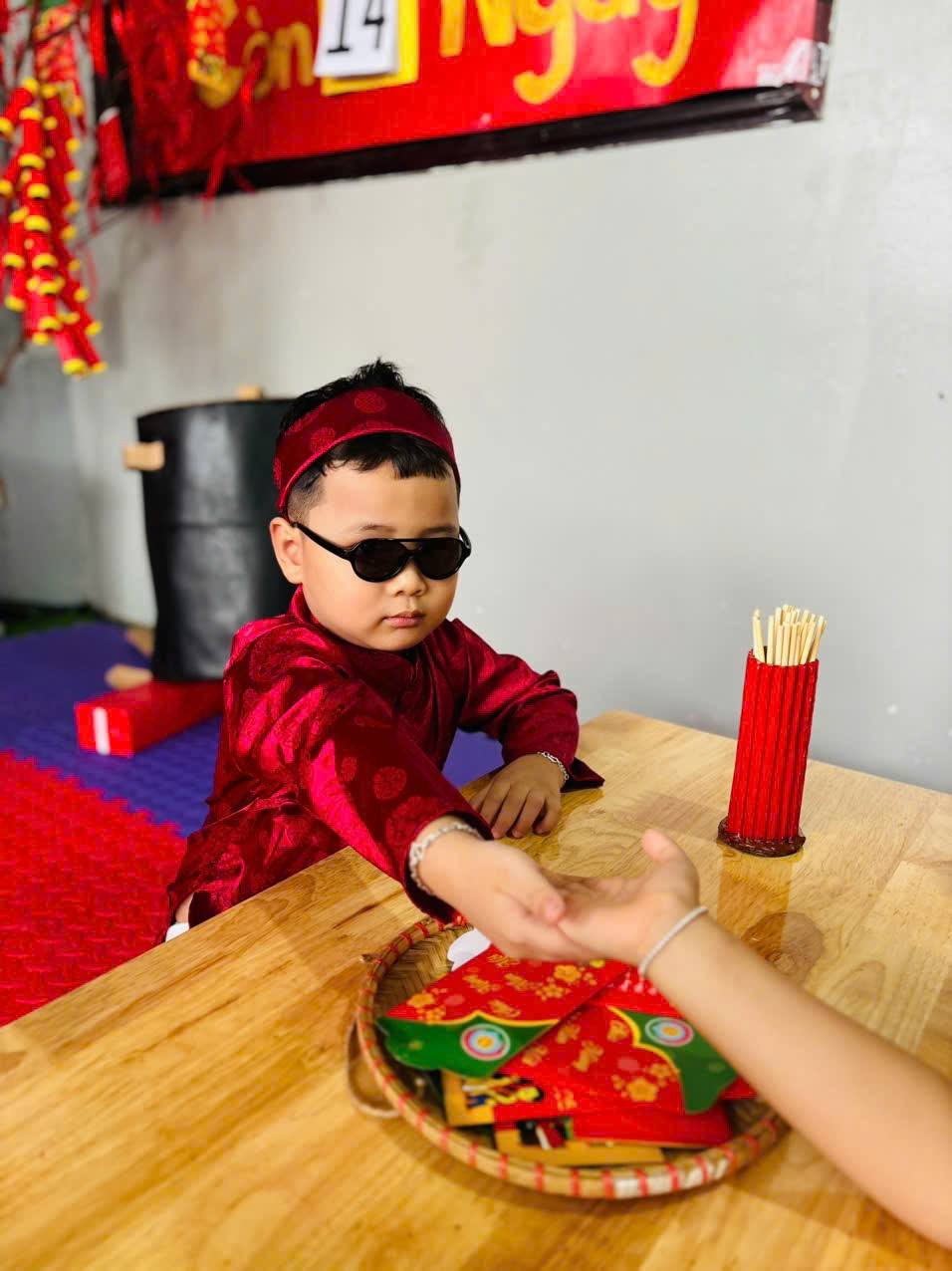 Khoảnh khắc 13